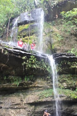 Air Terjun Tersembunyi di Kutai Timur
