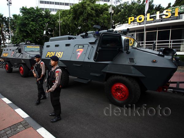 Malam Natal, Baracuda Siaga di Bundaran HI