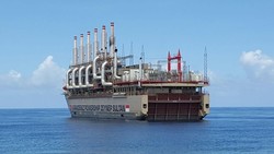 Kapal Genset Raksasa 120 MW Tiba di Amurang