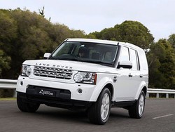 Atap Bermasalah, Sejumlah Land Rover 4WD Ditarik