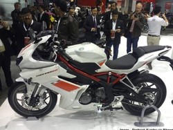 Rangsek Segmen Motor 300 cc, Benelli Luncurkan Tornado 302