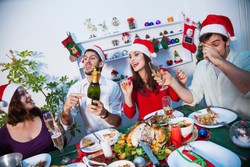 Atasi Food Coma Seusai Pesta dengan Trik Ini