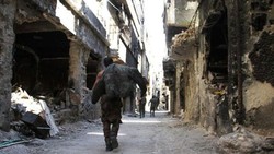 Konflik Suriah: Pemberontak Tinggalkan Kamp Pengungsi di Yarmouk