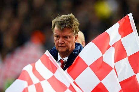Sampai Kapan Van Gaal di MU?