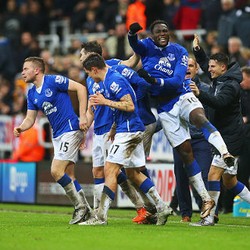 Gol di Detik-detik Akhir Menangkan Everton atas Newcastle