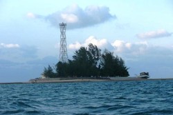 Berkunjung ke Pulau Cantik di Perbatasan Batam & Singapura
