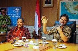 Ini Bedanya Liburan Pendiri Facebook & Google di Indonesia