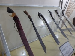 Simbol Kejantanan Pria Maluku