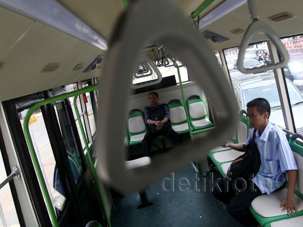 Bus Feeder Koridor 6 Masih Sepi Penumpang