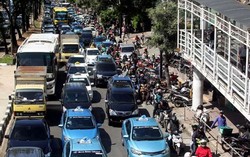 Jonan Larang Sebagian Truk Beroperasi di Tahun Baru, Pengusaha Protes