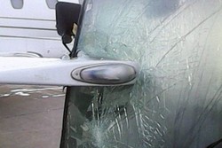 Lagi, Mobil Tabrak Pesawat Parkir di Bandara Spanyol