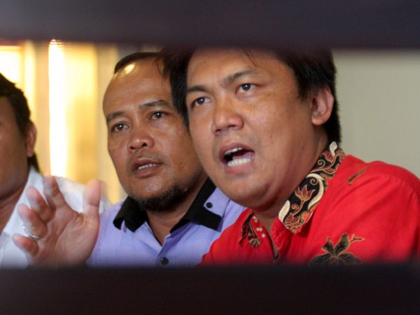 Toto-Rasta Laporkan Dugaan Pelanggaran Pilkada Indramayu