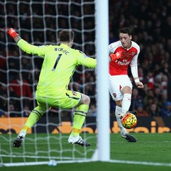 Arsenal Kandaskan Bournemouth 2-0 dan Rebut Puncak Klasemen