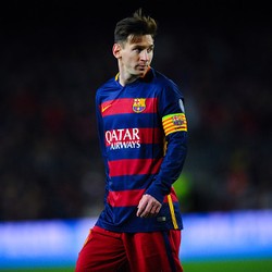 Aguero Ragu Messi Akan Tinggalkan Barca untuk Gabung City