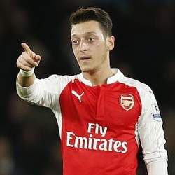 Kembalinya Oezil Si Raja Assist