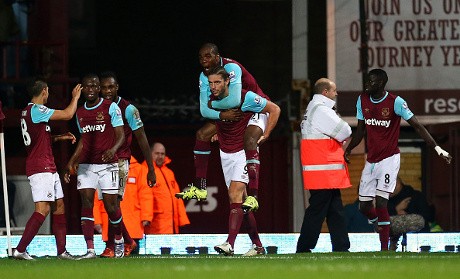 Southampton Dikalahkan West Ham 1-2