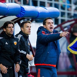 Misi Neville di Valencia: Finis Empat Besar dan Juara Liga Europa