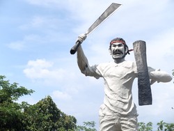 Liburan Tahun Baru di Ambon, Ada Kisah Patung Pattimura Menangis