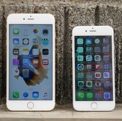 Bos Desain Google: UI iPhone Lemot & Berantakan!