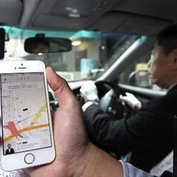 Uber Ditodong Biaya Retribusi