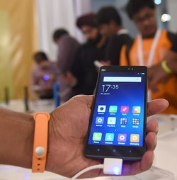 Gelang Pintar Murah Xiaomi Laris Manis