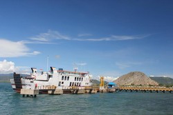 Poto Tano, Pintu Masuk Sumbawa yang Cantik