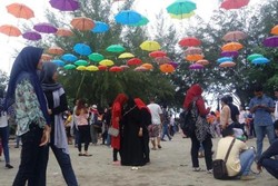 Wisatawan Penuhi Pantai Bali Lestari, Sumut di Hari Terakhir Liburan