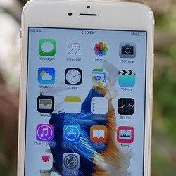 iPhone 6C, iPhone 7C, atau iPhone 6S Mini?