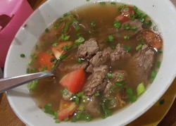 RM Empal Gentong Hj. Dian: Empal Asem yang Empuk Segar dan Halal