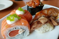 Membuat 4 Jenis Sushi Bersama Sushi Chef Internasional