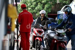 Pertamax Makin Murah, Tapi Masyarakat Masih Antre Beli Premium