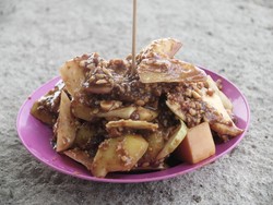 Natsepa, Rujak & Pantai Paling Terkenal di Ambon