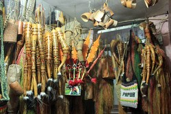 Liburan ke Sorong, Jangan Lupa Beli Kerajinan Khas Papua