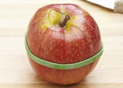 Ikuti Trik Mudah Ini untuk Jaga Kesegaran Apel dan Pisang