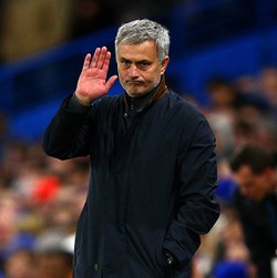 Mourinho Kabarnya Lewatkan Kesempatan Latih Madrid Lagi demi Tunggu MU