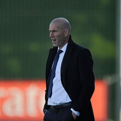 Zidane Usahakan Madrid Dapat Trofi di Akhir Musim