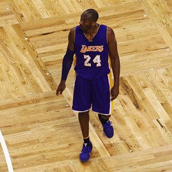 Lakers Belum Tahu Akan Pensiunkan Nomor Kobe yang Mana