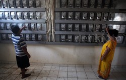 Warga Ini Dapat Bonus Listrik Rp 470.000 dari PLN