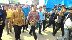 Cek Pasokan Beras di Cipinang, Mentan Hanya Blusukan 15 Menit