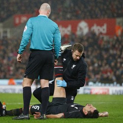 Krisis Bek Tengah, Liverpool Mungkin Akan Datangkan Pemain Baru