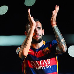 Enrique Pastikan Turan dan Vidal Main Hadapi Espanyol