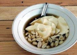 Lembut Wangi Kembang Tahu Buatan Rumah di Depot Mr. Kedelai