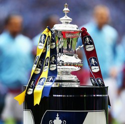 Arsenal Memulai Misi Hat-trick