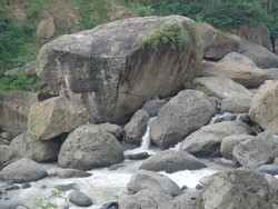 Batu Dengan Mitos Cinta di Pemalang