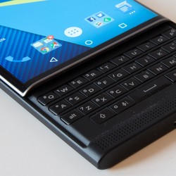 BlackBerry Hanya akan Bikin Ponsel Android