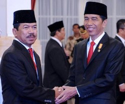 Kepala Lemsaneg: Jangan Pakai Aplikasi Asing, Mudah Disadap