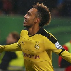 Hentikan Dominasi Yaya Toure, Aubameyang Terpilih Jadi Pemain Terbaik Afrika