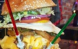 Perlu Energi Ekstra untuk Habiskan Burger Star Wars Ini