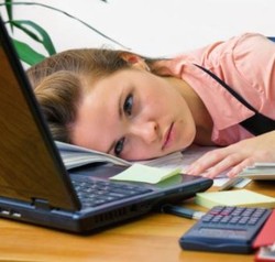 Riset: Media Sosial Bikin Wanita Kurang Percaya Diri