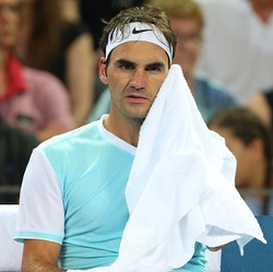 Jelang Australia Terbuka, Federer Batuk dan Sakit Tenggorokan